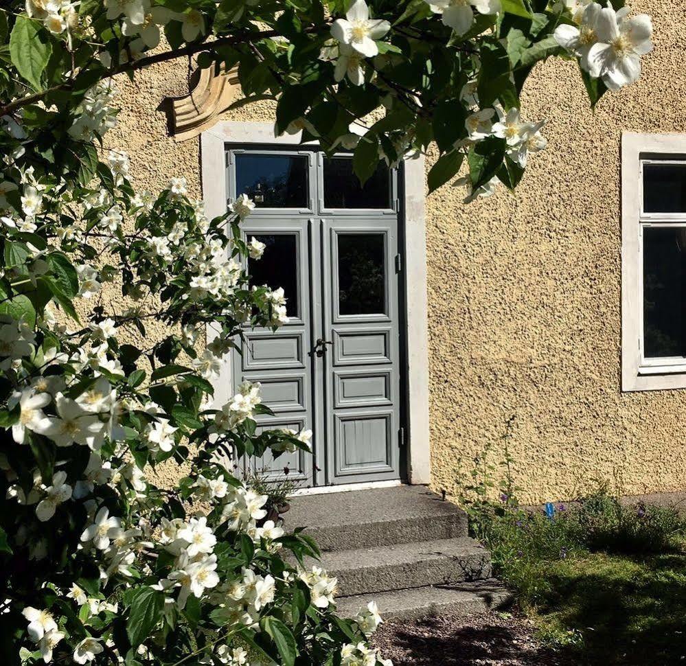 Kisa Waerdshus & Hotell Экстерьер фото